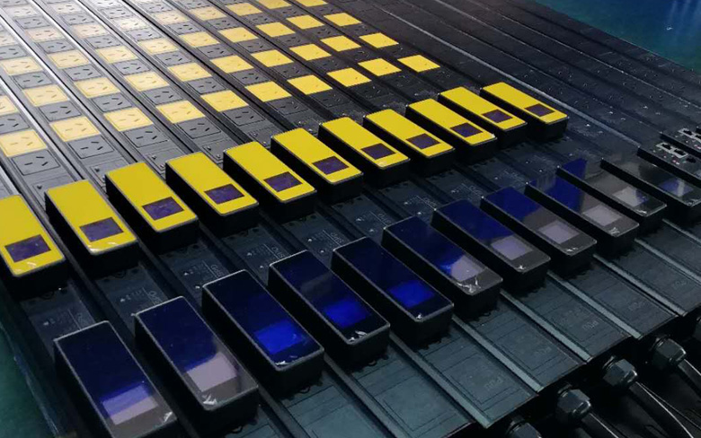 監(jiān)測型PDU插座 電壓電流表PDU插座