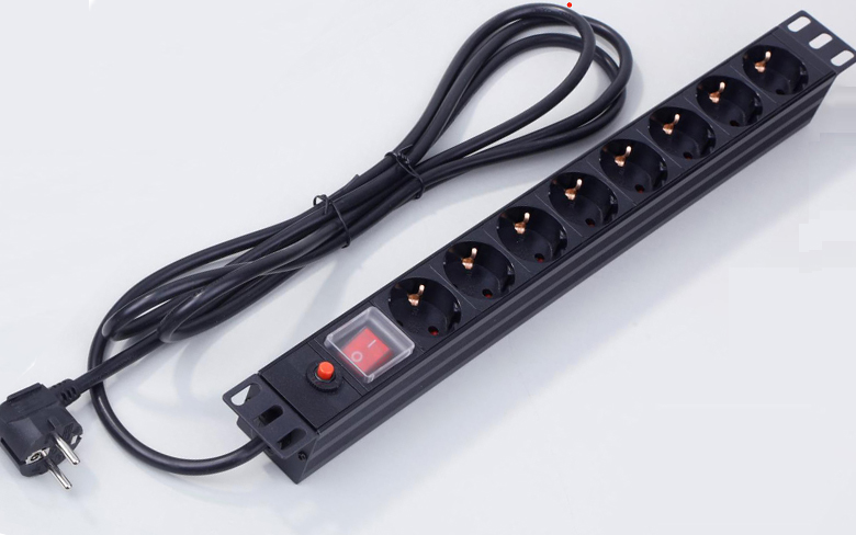 徳標(biāo)PDU插座，8位徳標(biāo) 開關(guān) 過載保護(hù)